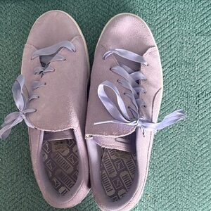 Puma Women's Lavender Suede Sneakers